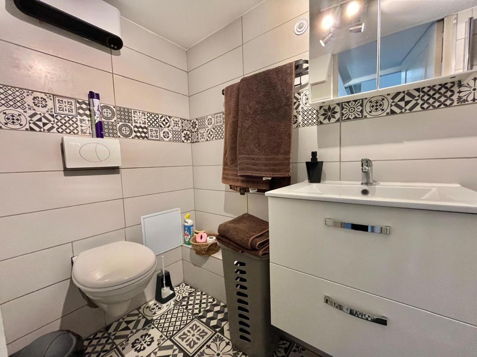 Chez Ben Avec Tout Le Confort Clim Wifi Netflix Gratuit Castres  Exteriér fotografie
