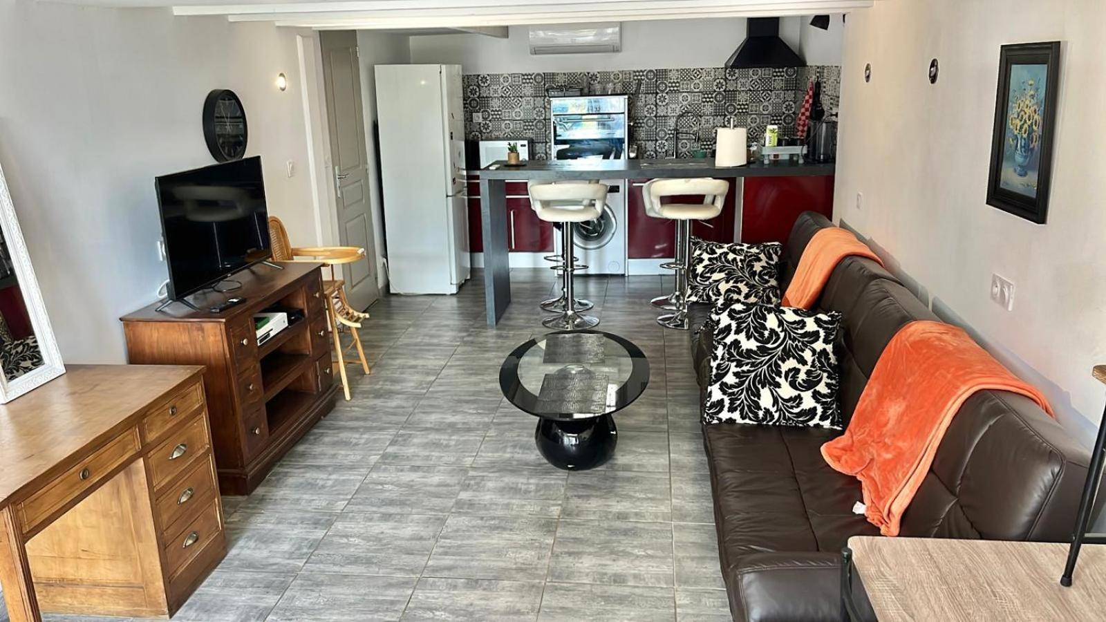Chez Ben Avec Tout Le Confort Clim Wifi Netflix Gratuit Castres  Exteriér fotografie